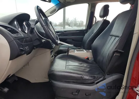 2014 Chrysler Town & Country Touring z USA, uszkodzony, nr VIN 2C4RC1BG2ER160053